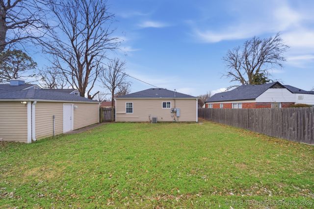 1321 S Quebec Avenue, Tulsa, OK 74112