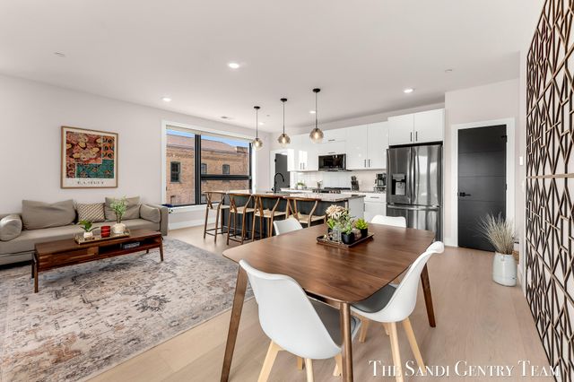 300 Washington Avenue Unit 16, Grand Haven, MI 49417