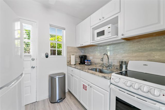 3015 Seville Street 7, Fort Lauderdale, FL 33304