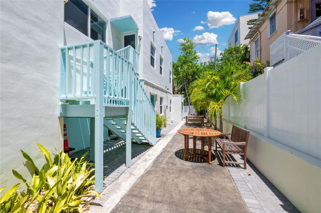 3015 Seville Street 7, Fort Lauderdale, FL 33304