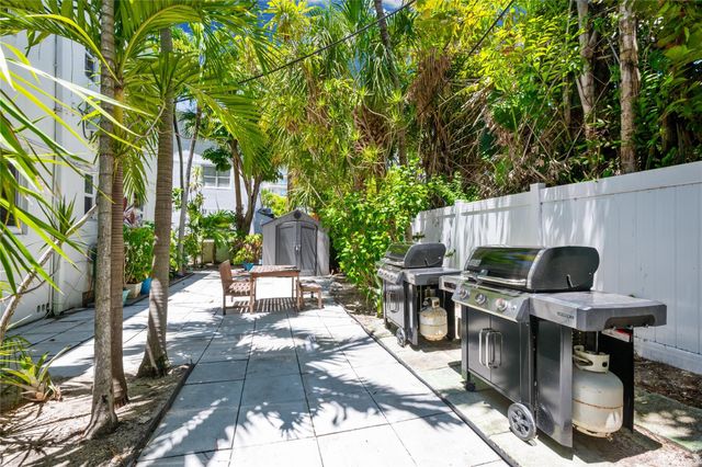 3015 Seville Street 7, Fort Lauderdale, FL 33304