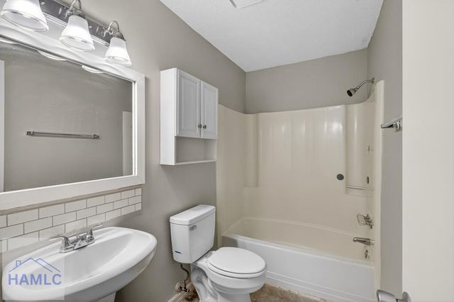 720 Thornwood Way, Hinesville, GA 31313