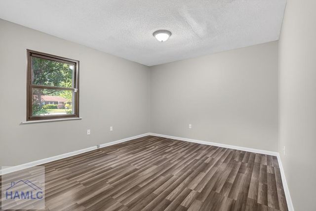 720 Thornwood Way, Hinesville, GA 31313