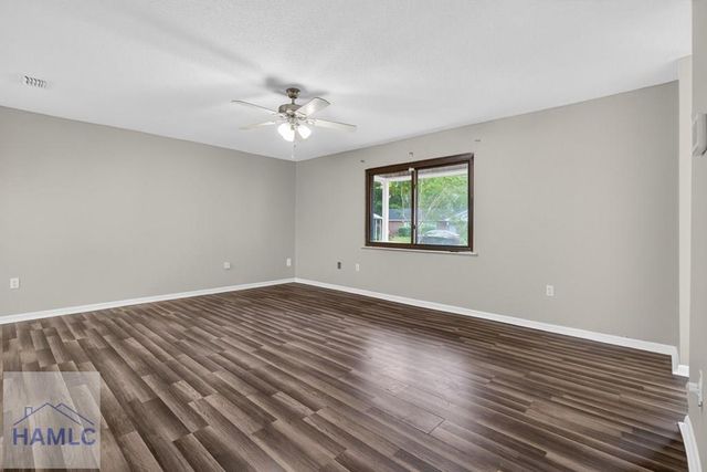 720 Thornwood Way, Hinesville, GA 31313