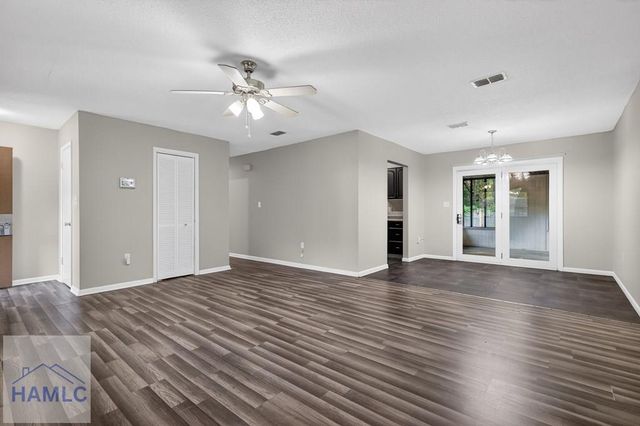 720 Thornwood Way, Hinesville, GA 31313