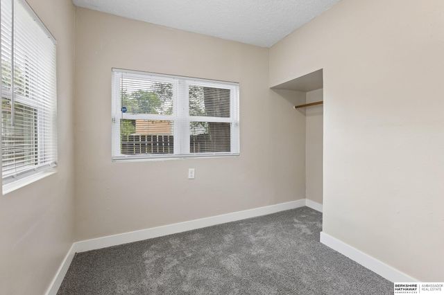 2619 Fort Street, Omaha, NE 68111