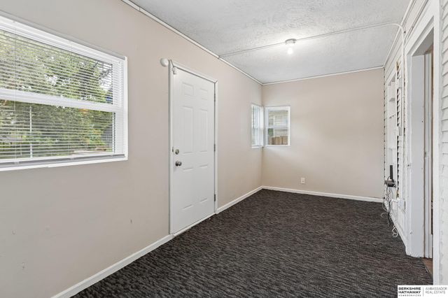 2619 Fort Street, Omaha, NE 68111