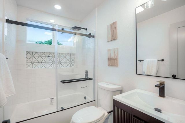 617 Osage St, Spring Valley, CA 91977