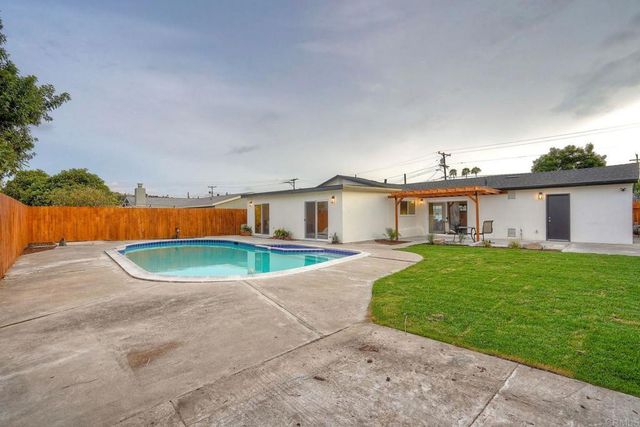 617 Osage St, Spring Valley, CA 91977
