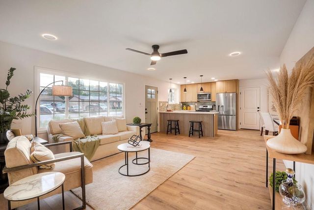 617 Osage St, Spring Valley, CA 91977