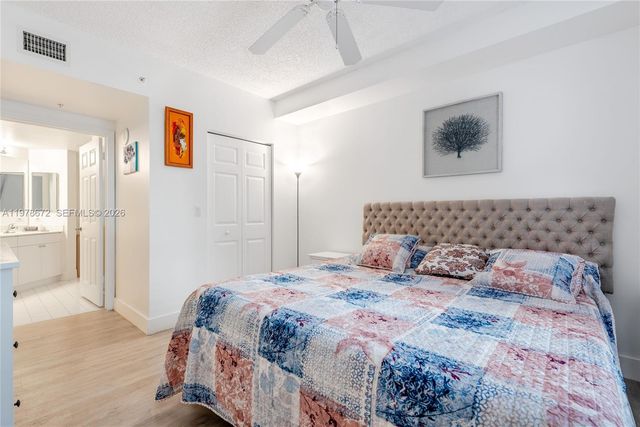 17100 N Bay Rd 1414, Sunny Isles Beach, FL 33160