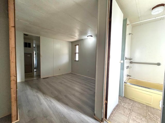 714 Farmer LN, Vinton, VA 24179