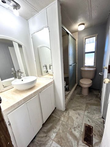 714 Farmer LN, Vinton, VA 24179