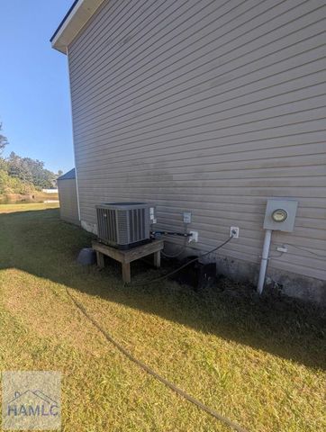 1232 Peacock Trail, Hinesville, GA 31313