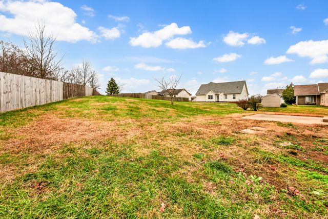 154 Derwent Dr, Clarksville, TN 37040
