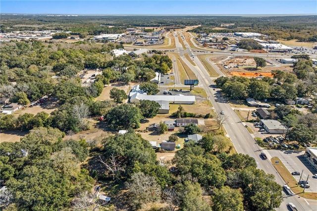 5674 Nevius Road, Mobile, AL 36619