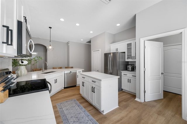 18108 FALL CREEK DRIVE, Lutz, FL 33558