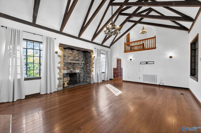 2710 Hilltop Circle, Gadsden, AL 35904