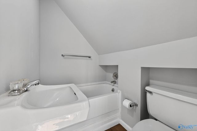 2710 Hilltop Circle, Gadsden, AL 35904