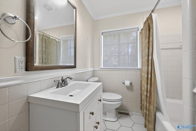 2710 Hilltop Circle, Gadsden, AL 35904