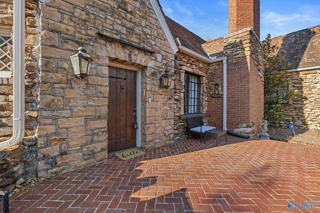 2710 Hilltop Circle, Gadsden, AL 35904