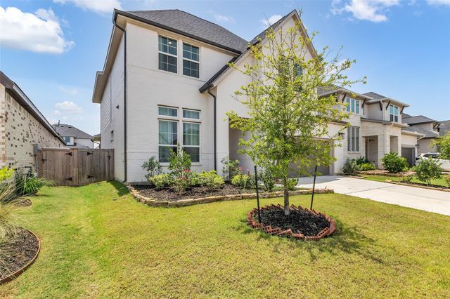 9219 Trimble Landing Drive, Tomball, TX 77375