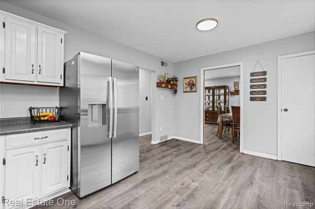 8335 Bernice, Center Line, MI 48015