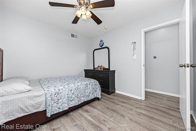 8335 Bernice, Center Line, MI 48015