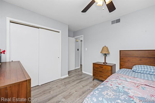 8335 Bernice, Center Line, MI 48015