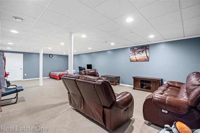 8335 Bernice, Center Line, MI 48015