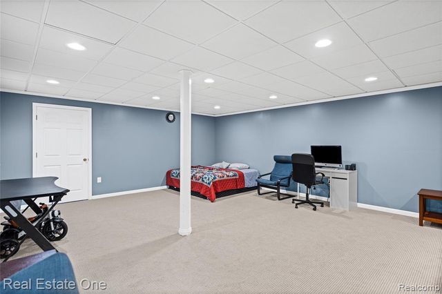 8335 Bernice, Center Line, MI 48015