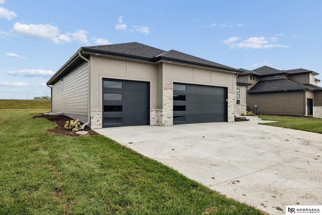 3812 Prairie Breeze Road, Lincoln, NE 68516