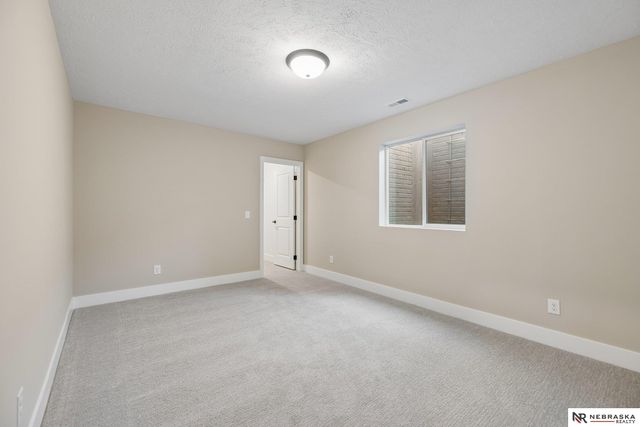 3812 Prairie Breeze Road, Lincoln, NE 68516
