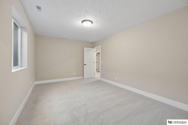 3812 Prairie Breeze Road, Lincoln, NE 68516