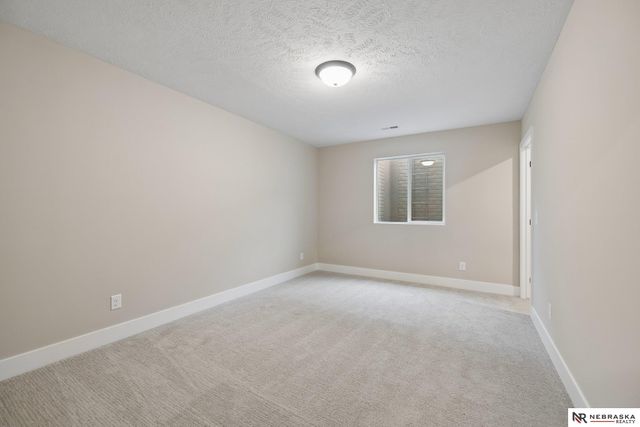 3812 Prairie Breeze Road, Lincoln, NE 68516