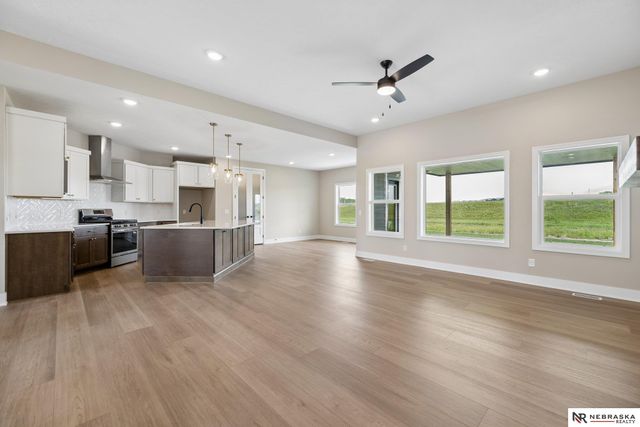 3812 Prairie Breeze Road, Lincoln, NE 68516