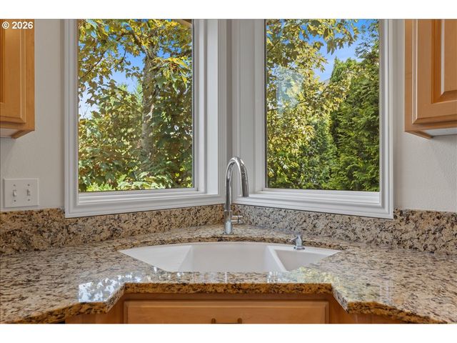 1625 CARRIAGE Way, West Linn, OR 97068
