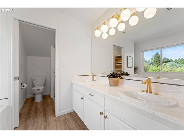 1625 CARRIAGE Way, West Linn, OR 97068