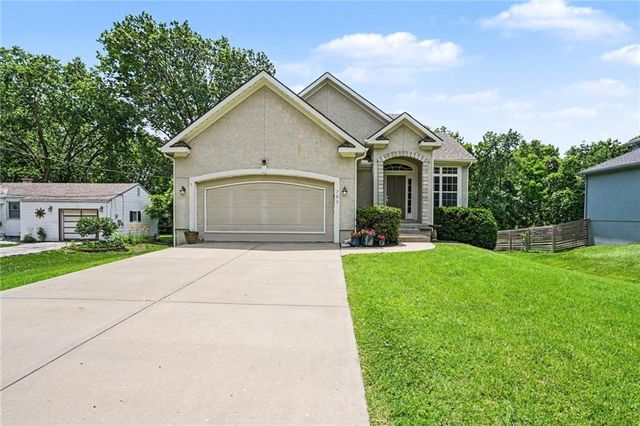 703 E 109th Street, Kansas City, MO 64131