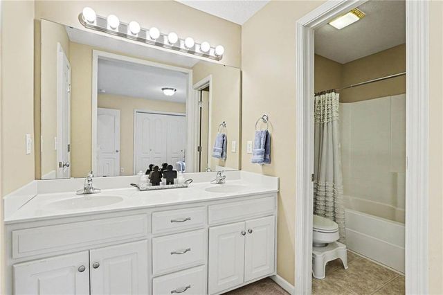 703 E 109th Street, Kansas City, MO 64131
