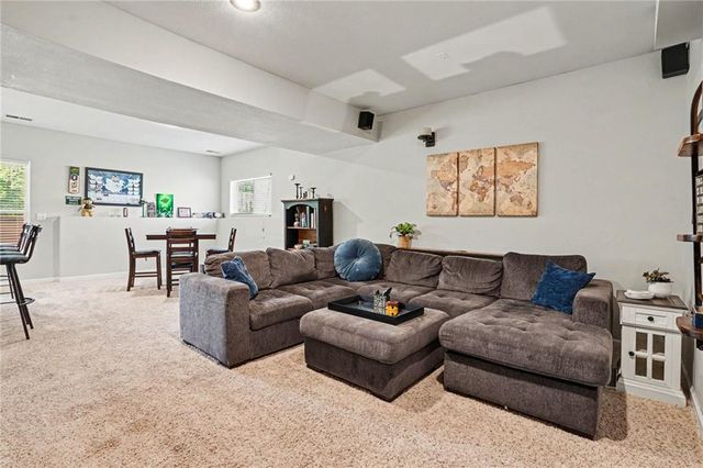 703 E 109th Street, Kansas City, MO 64131