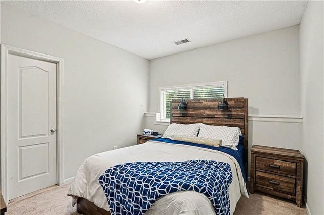 703 E 109th Street, Kansas City, MO 64131