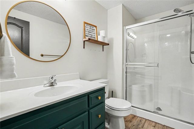 703 E 109th Street, Kansas City, MO 64131