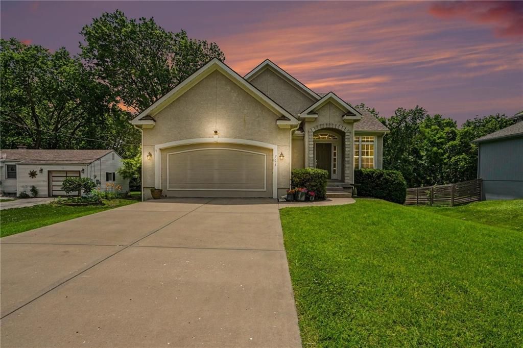 703 E 109th Street, Kansas City, MO 64131