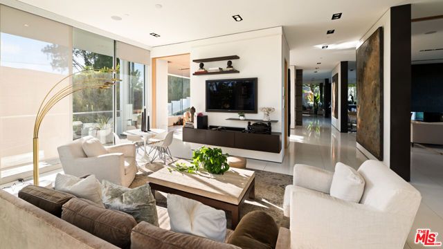 1740 Bel Air Road, Los Angeles, CA 90077