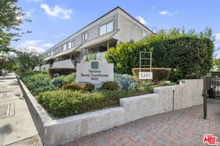 18333 Hatteras Street 77, Tarzana, CA 91356