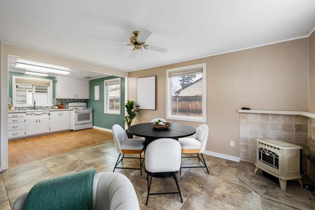 411 Birch Ave, Richland, WA 99352