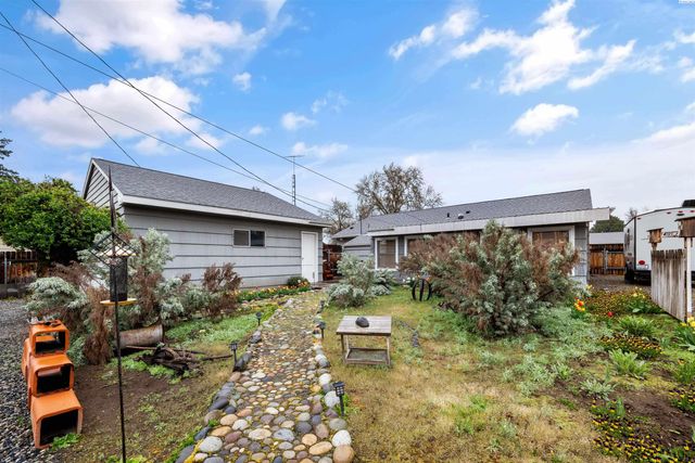 411 Birch Ave, Richland, WA 99352