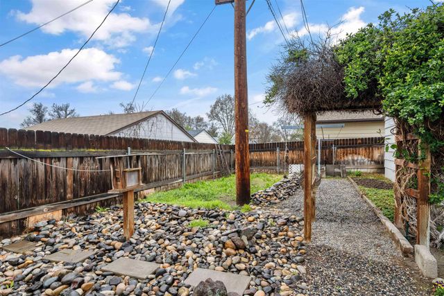 411 Birch Ave, Richland, WA 99352