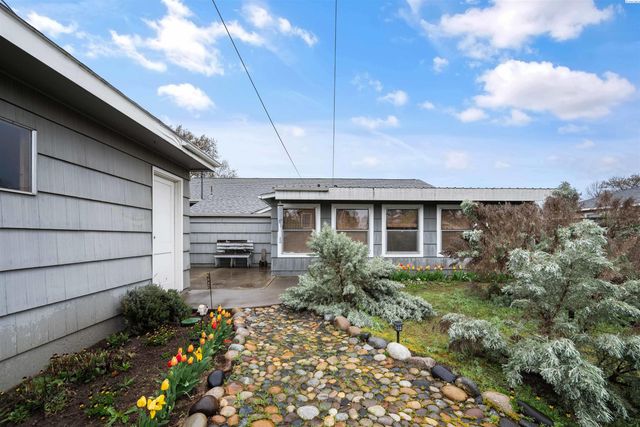 411 Birch Ave, Richland, WA 99352